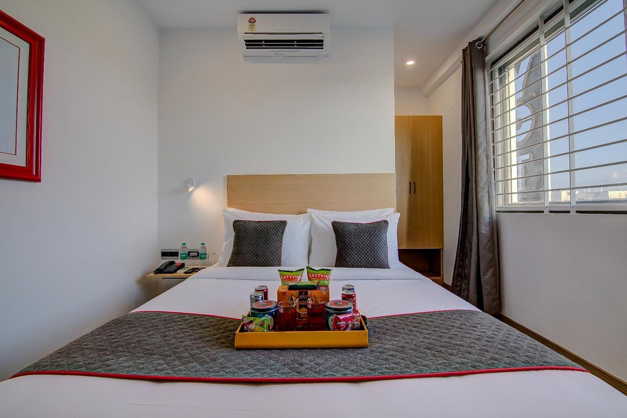 Super Townhouse Global Village Tech Park Near Kengeri Bus Terminal Metro Station Bangalore Dış mekan fotoğraf