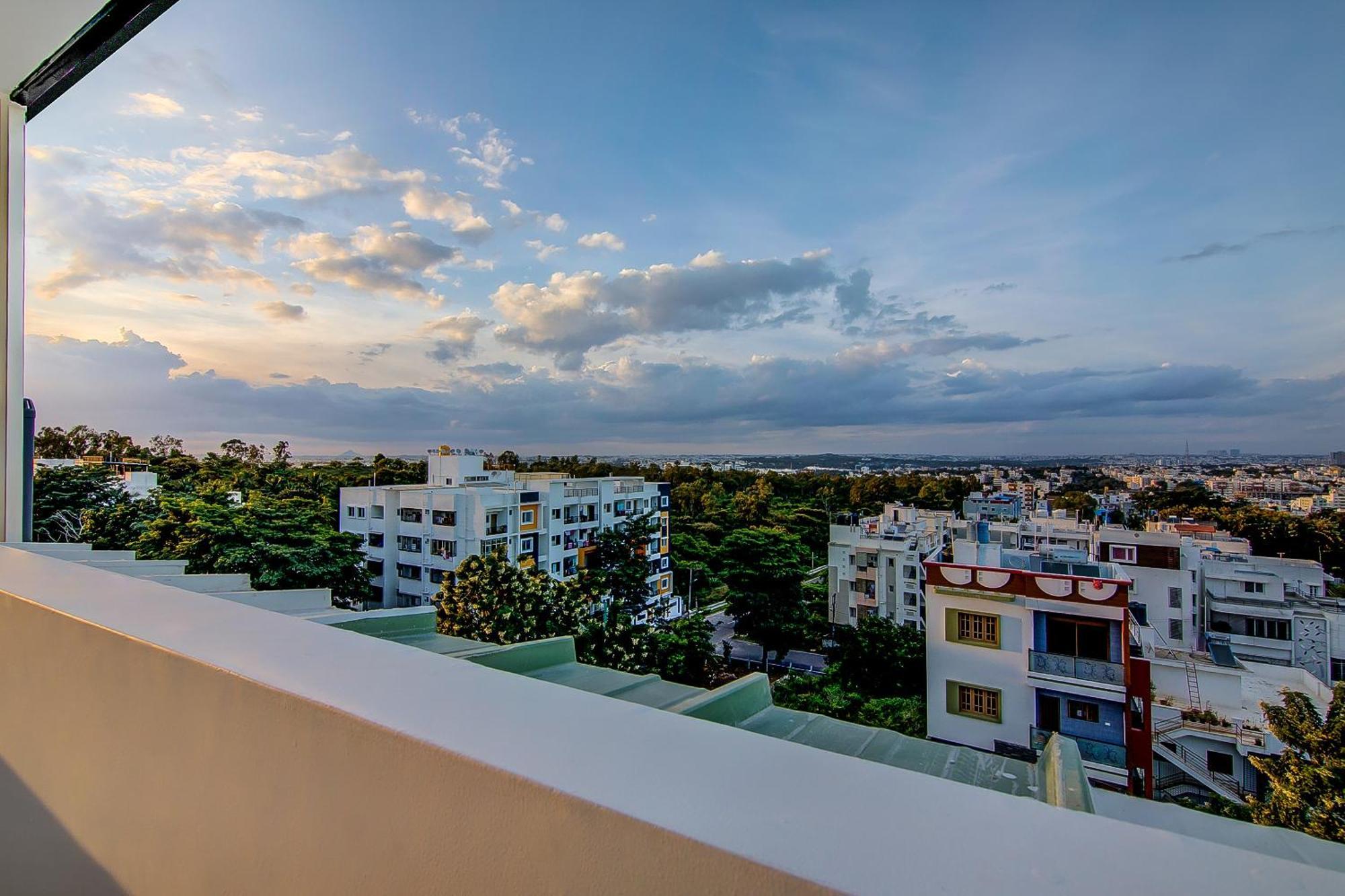 Super Townhouse Global Village Tech Park Near Kengeri Bus Terminal Metro Station Bangalore Dış mekan fotoğraf