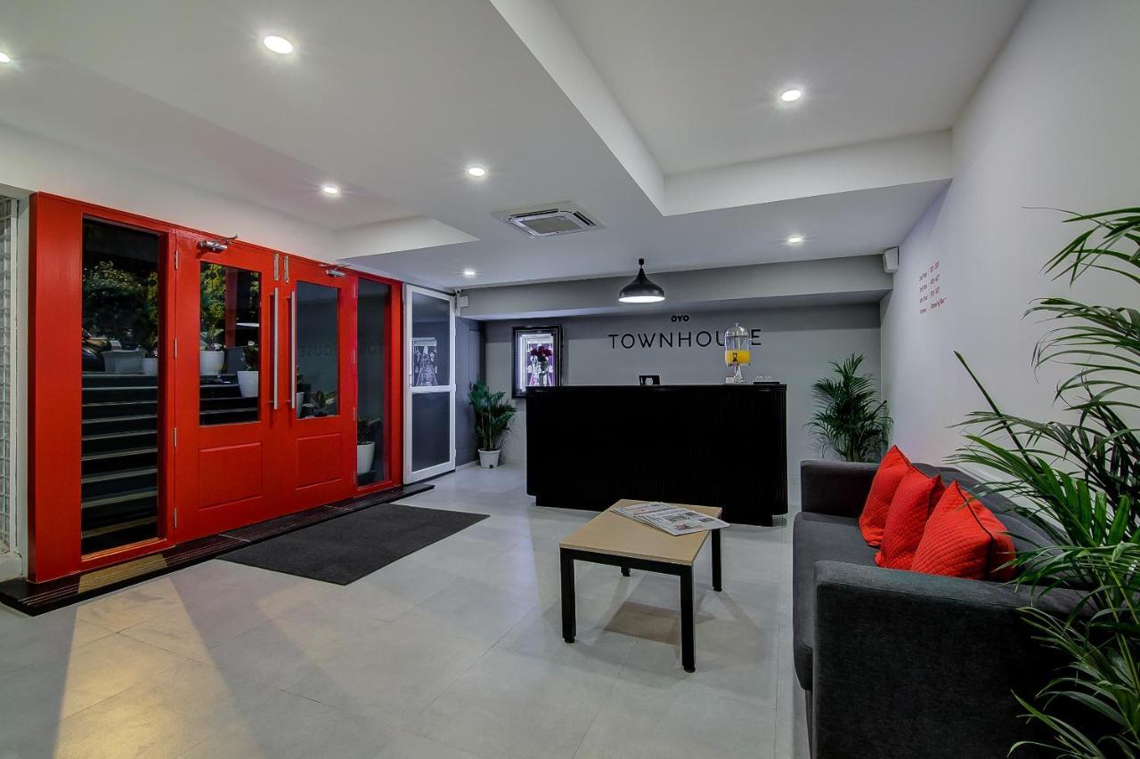 Super Townhouse Global Village Tech Park Near Kengeri Bus Terminal Metro Station Bangalore Dış mekan fotoğraf